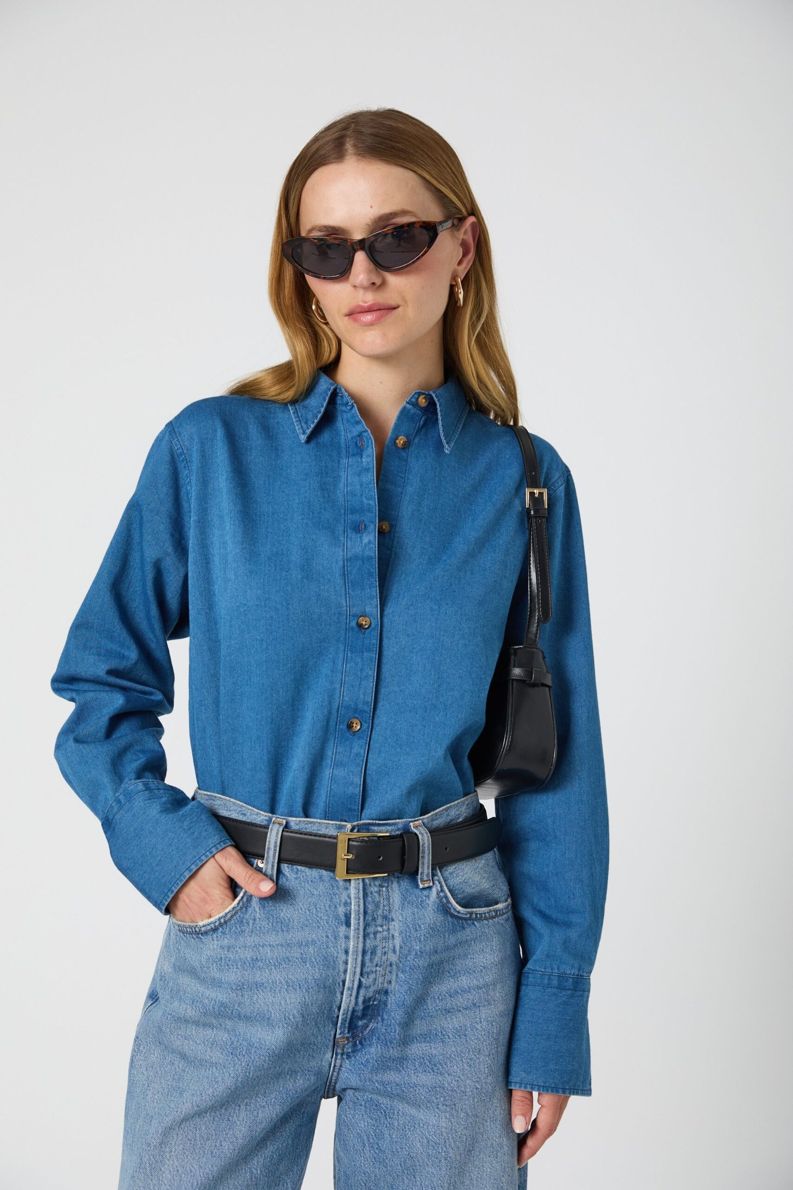 2024_7_FrenchConnection_Ecom_2987.jpg Zaves Chambray Shirt - Image 1